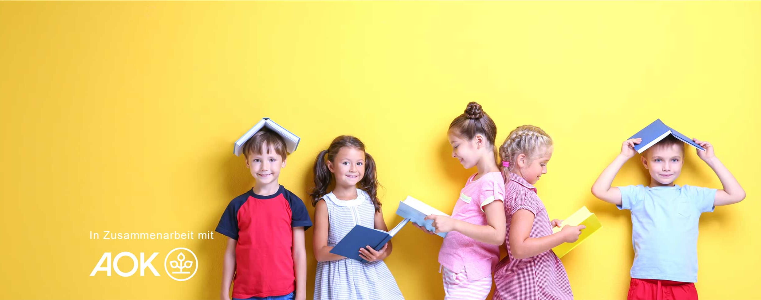 Kinder - gelber Hintergrund